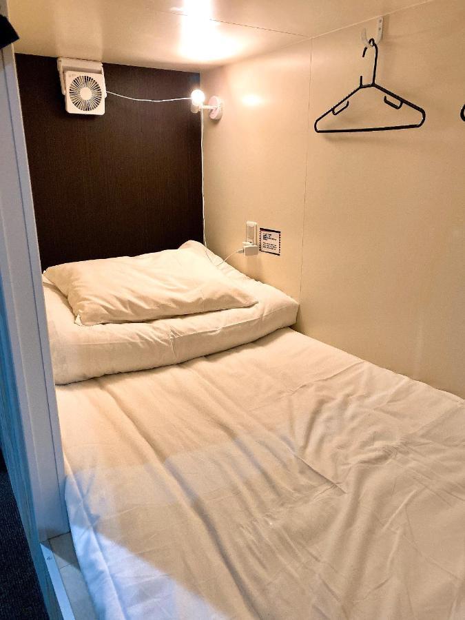 Gate 80 Hostel Osaka Buitenkant foto